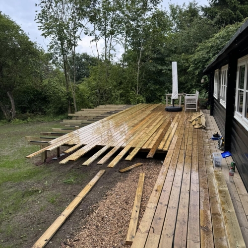 Projekt med træterrasse i Slagelse med god brug af uderummet