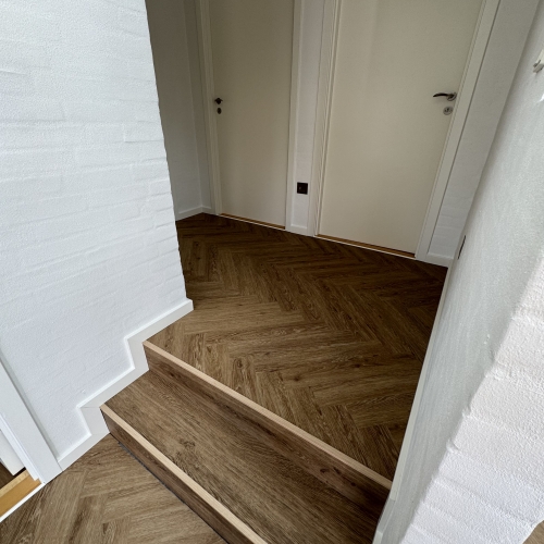 Elegant sildebensgulv i Sorø lagt med præcision og øje for klassisk design