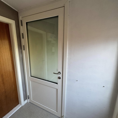 Udskiftning af dør i Slagelse med fokus på energibesparelse og flot finish