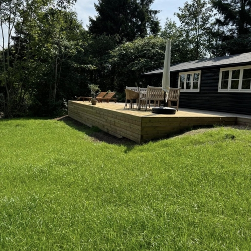 Træterrasse i Slagelse bygget med fokus på flot finish og høj kvalitet