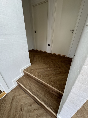 Elegant sildebensgulv i Sorø lagt med præcision og øje for klassisk design