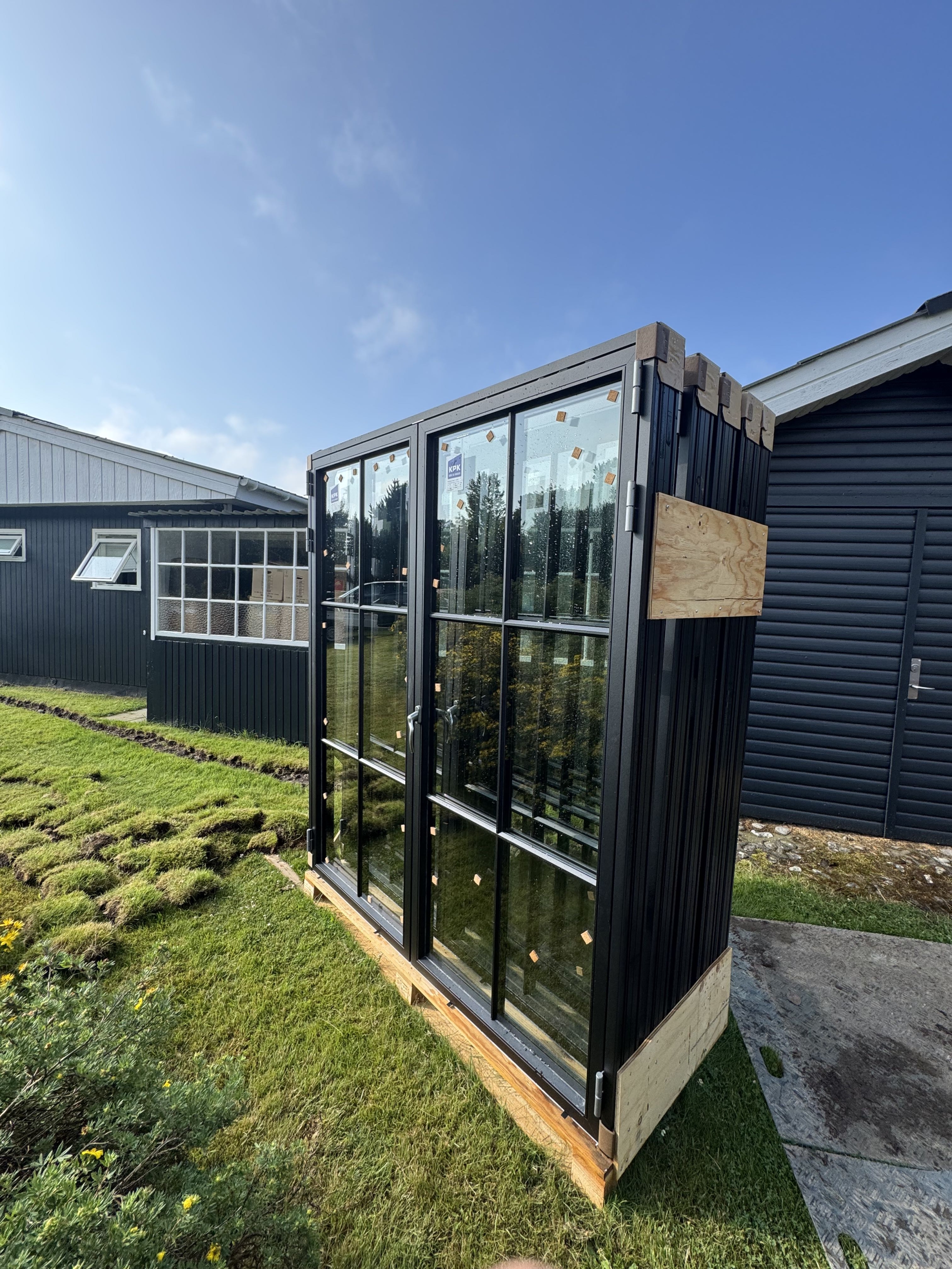 Udskiftning af vinduer og døre i Høng udført af lokal tømrer på Vestsjælland